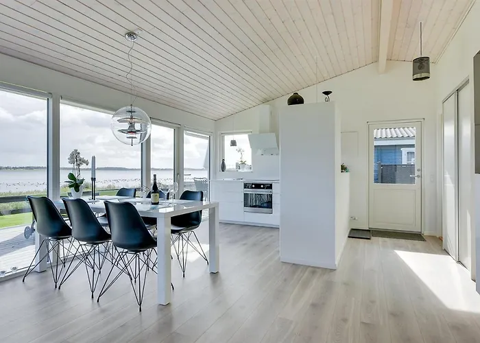 Eksklusiv Feriebolig Med Panoramaudsigt * Munkebo